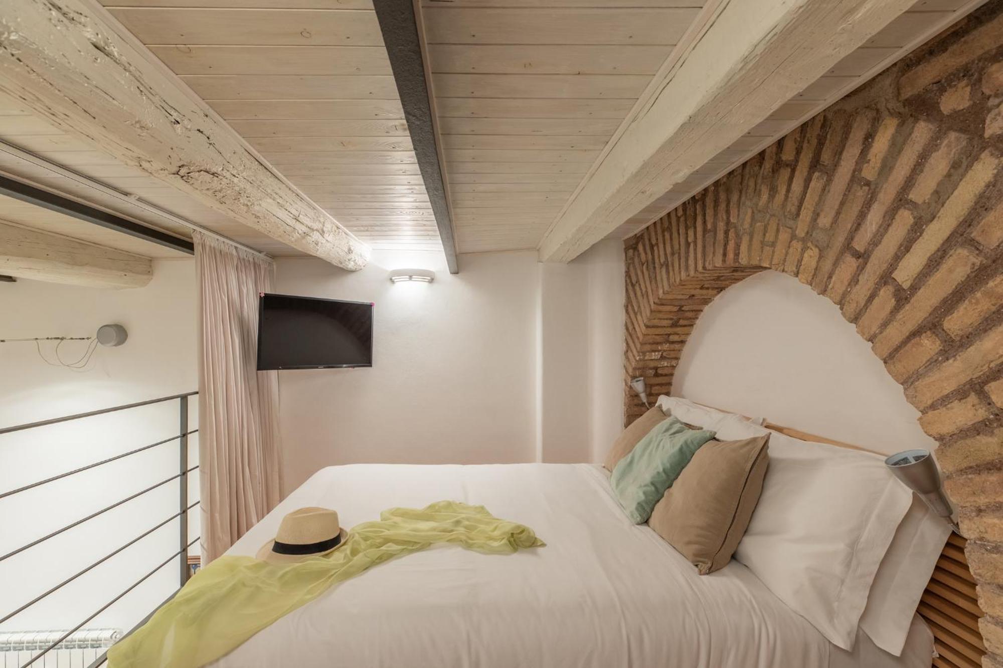 Iflat Cozy & Serene Loft Two Steps From Vatican * Rom